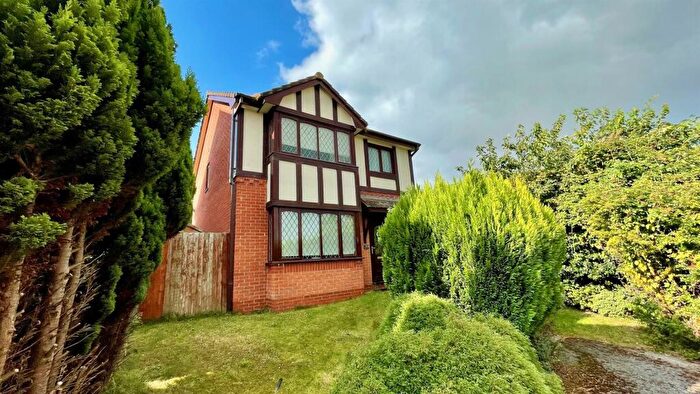 3 Bedroom Detached House For Sale In Powys Road, Llandudno, LL30