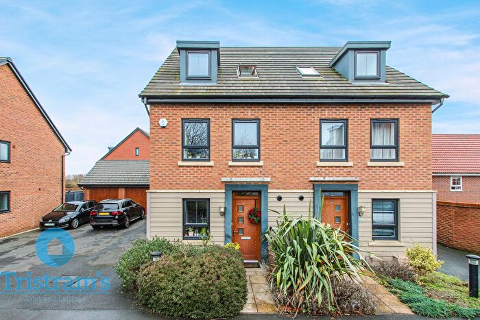 3 Bedroom Town House For Sale In Princess Boulevard, Woodhouse Park, NG8