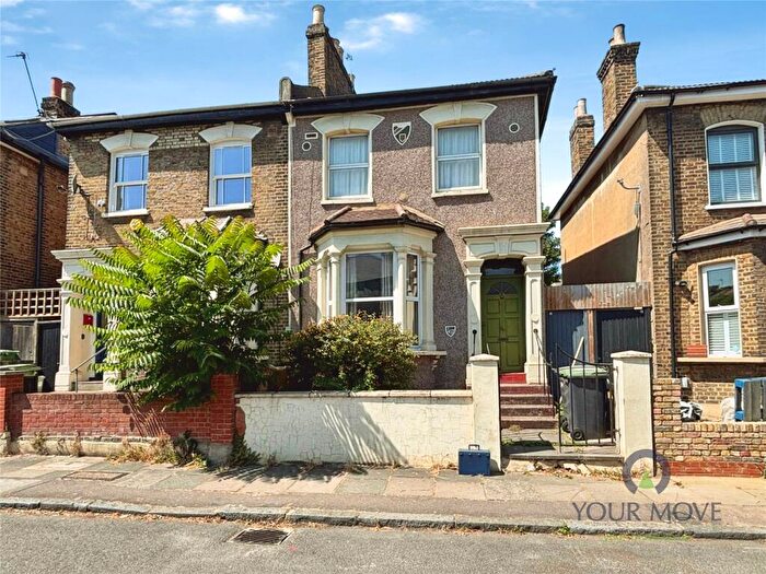 3 Bedroom Terraced House For Sale In Malpas Road, London, SE4