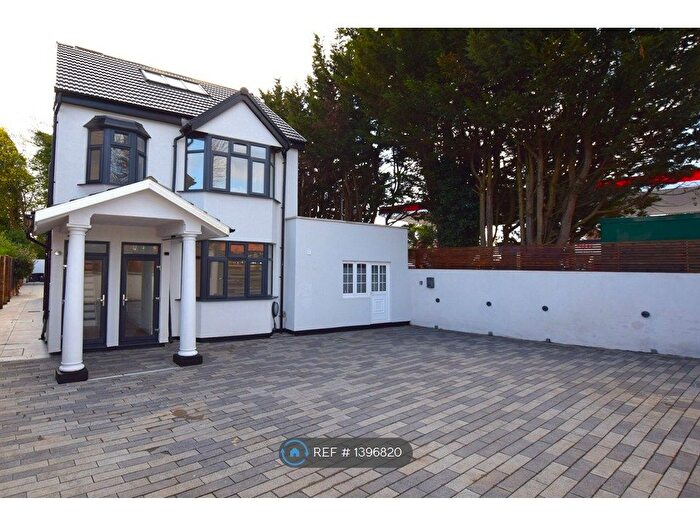 2 Bedroom Flat To Rent In Sevenoaks Way, Orpington, BR5