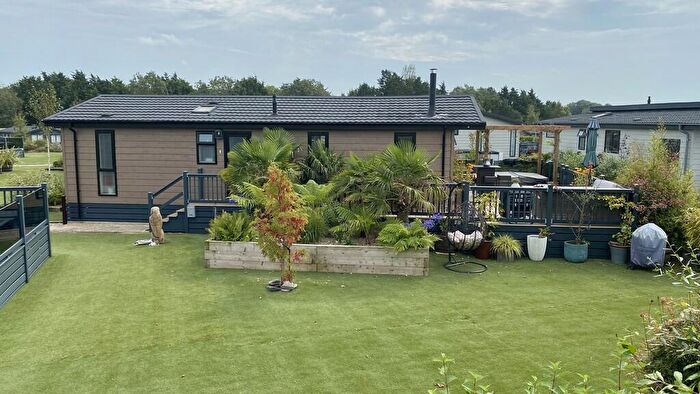 2 Bedroom Park Home For Sale In Rookery Manor Lodges, Edingworth, BS24