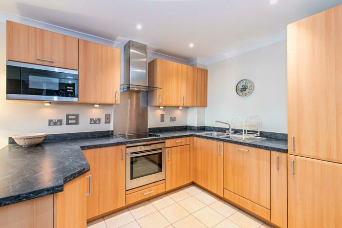 2 Bedroom Apartment To Rent In Clearwater Place, Oxford, OX2