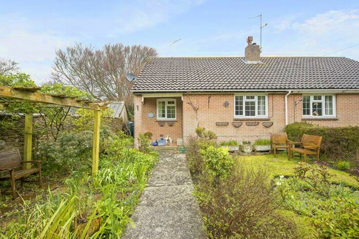 1 Bedroom Bungalow For Sale In School Lane, West Lulworth, BH20
