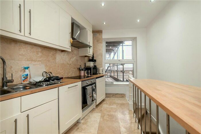 2 Bedroom Flat To Rent In Brixton Station Road, London, SW9