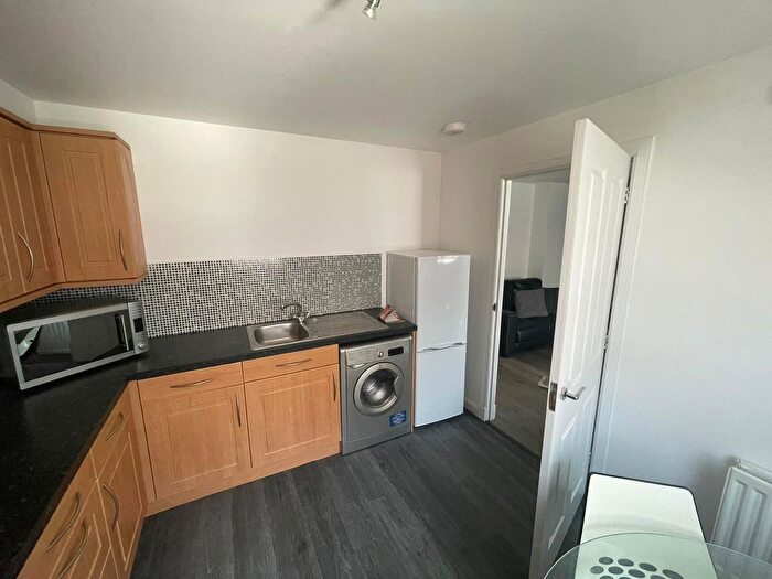 2 Bedroom Flat To Rent In B South College Street, Aberdeen, AB11