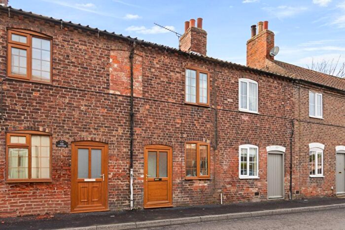 2 Bedroom Terraced House For Sale In Thornton Street, Barrow Upon Humber, North Lincolnshire, DN19