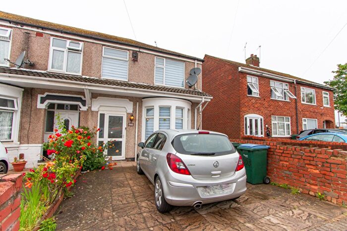 3 Bedroom Semi-Detached House To Rent In Cheveral Avenue, Coventry, CV6