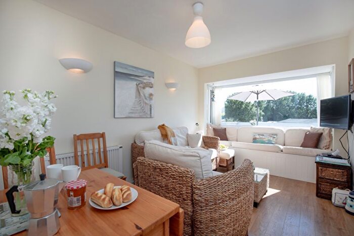 2 Bedroom Bungalow For Sale In Greenway Road, Galmpton, Brixham, TQ5