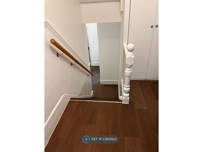 2 Bedroom Flat To Rent In Salusbury Road, London, NW6