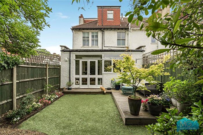 4 Bedroom End Of Terrace House For Sale In Church Lane, London, N2