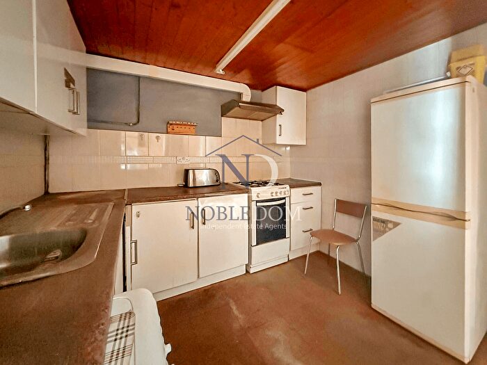 2 Bedroom Terraced House For Sale In Bristow Road, Hounslow, TW3