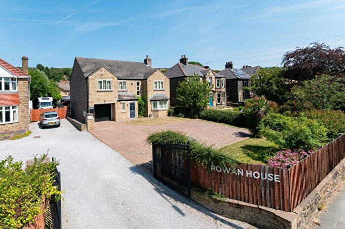 5 Bedroom House For Sale In Rowan House, Manchester Road, Millhouse Green, S36