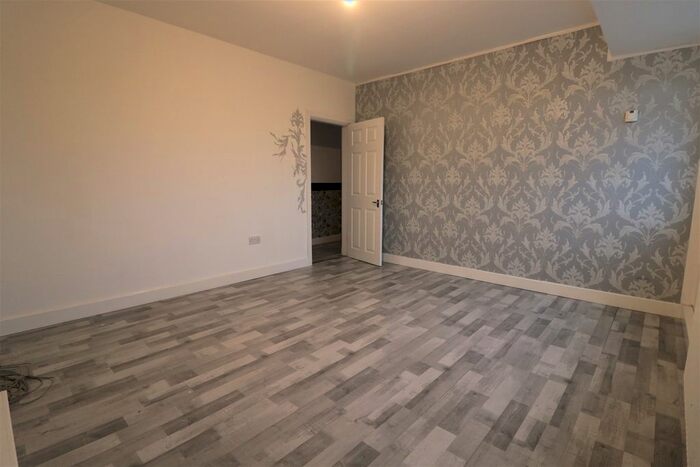 3 Bedroom Flat To Rent In Sutcliffe Avenue, Grimsby, DN33