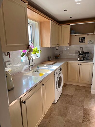 2 Bedroom Flat To Rent In Clarence Road, Kingswood, Bristol, BS15