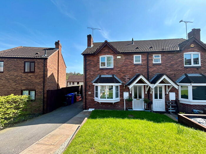 3 Bedroom Semi Detached House For Sale In Best Avenue, Burton-on-trent, DE15