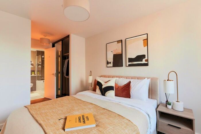 2 Bedroom Apartment To Rent In Heyrod Street, Manchester, Greater Manchester, M1