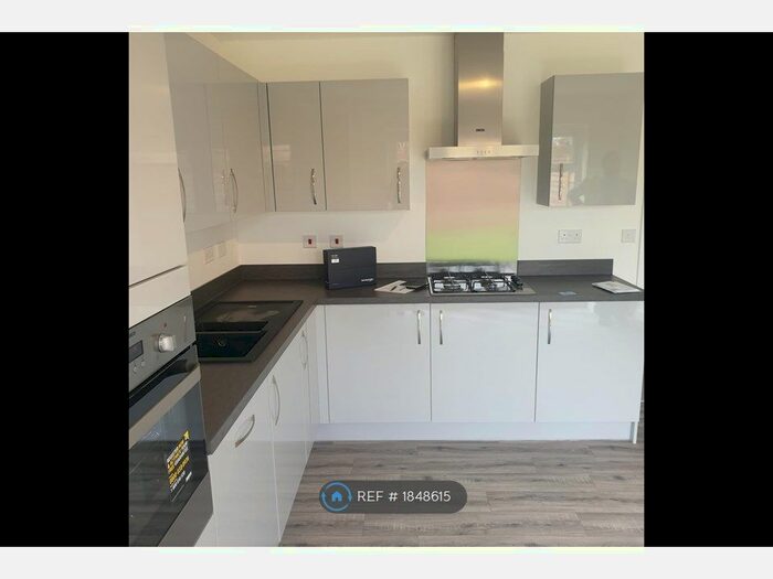 3 Bedroom Semi-Detached House To Rent In Wheatfield Drive, Crewe, CW1