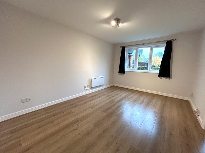 1 Bedroom Flat To Rent In Brindley Close, Wembley, HA0