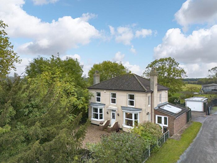 4 Bedroom Detached House For Sale In Low Road, Wyberton, Boston, Lincolnshire, PE21