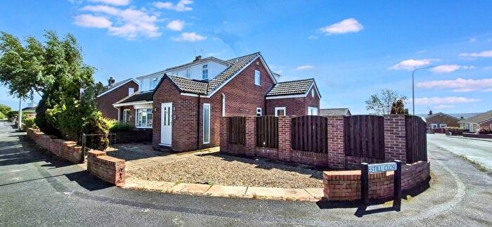 4 Bedroom Semi-Detached House For Sale In Harford Road, Cayton, Scarborough, YO11