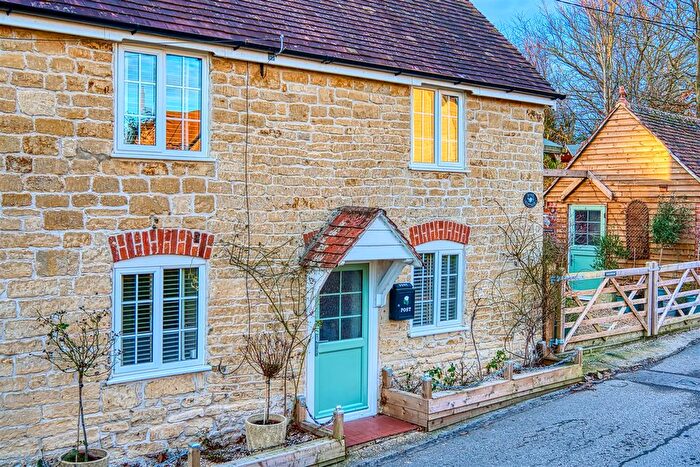 3 Bedroom Cottage For Sale In Sackmore Lane, Marnhull, Sturminster Newton, DT10