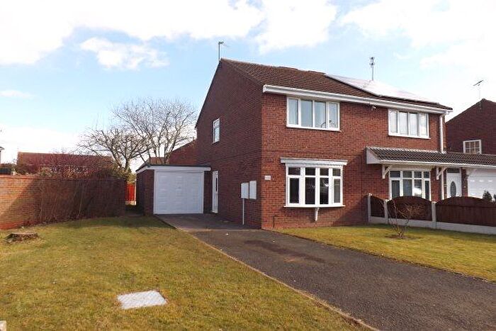 2 Bedroom Property To Rent In Leybourne Crescent, Wolverhampton, WV9