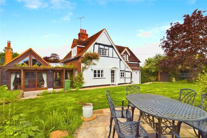3 Bedroom Detached House For Sale In Goring Lane, Goddards Green, Mortimer, RG7