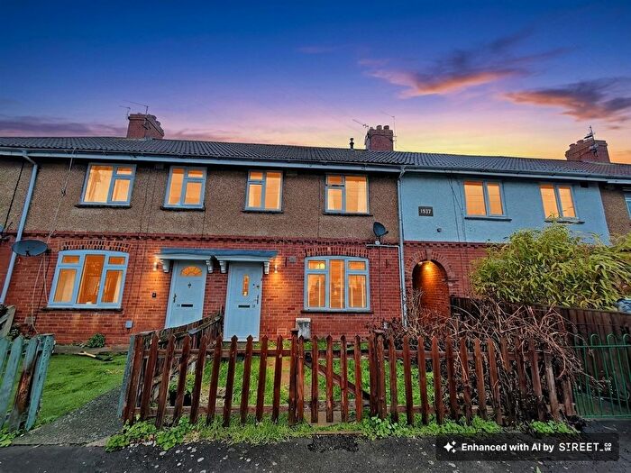 3 Bedroom Terraced House For Sale In Longfield Road, Trowbridge, BA14