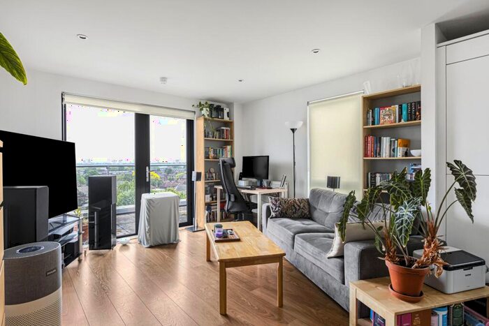 1 Bedroom Apartment To Rent In Jupiter House, Turner Street, London, E16