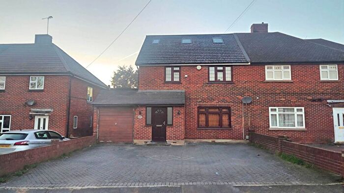 4 Bedroom Terraced House For Sale In Havering Road, Romford, RM1