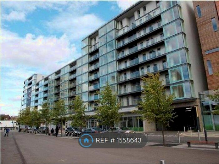 2 Bedroom Flat To Rent In Vantage Building, Hayes, UB3