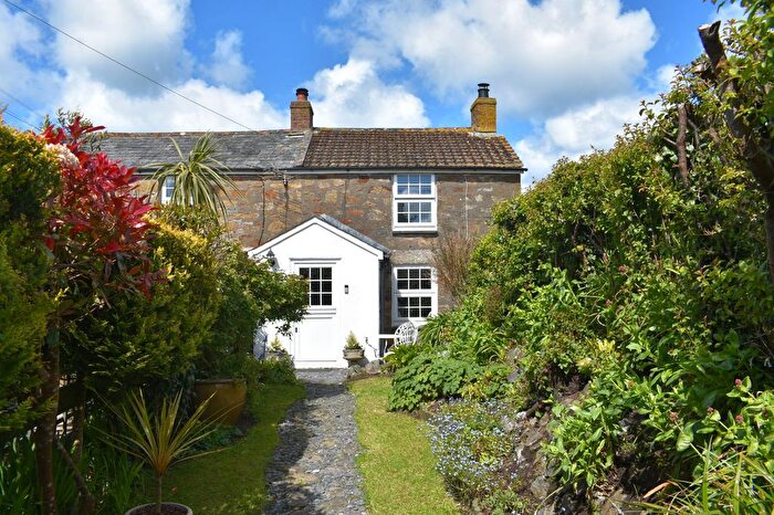 1 Bedroom End Terrace House For Sale In Paynters Lane, Redruth, Cornwall, TR16