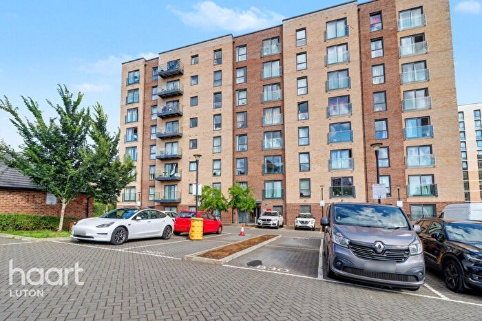 2 Bedroom Apartment For Sale In Kimpton Road, Luton, LU2
