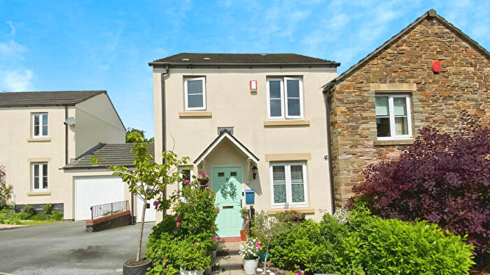 3 Bedroom Semi-Detached House For Sale In Kestrel Park, Tavistock, PL19