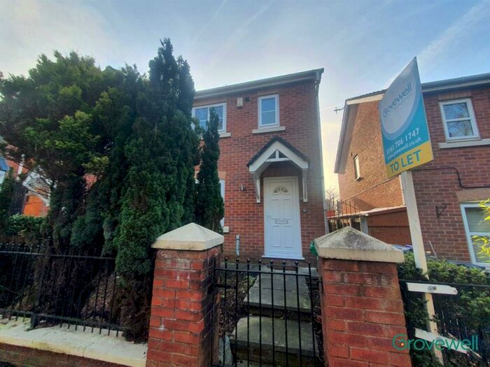3 Bedroom Semi-Detached House To Rent In Park View, Manchester, M9