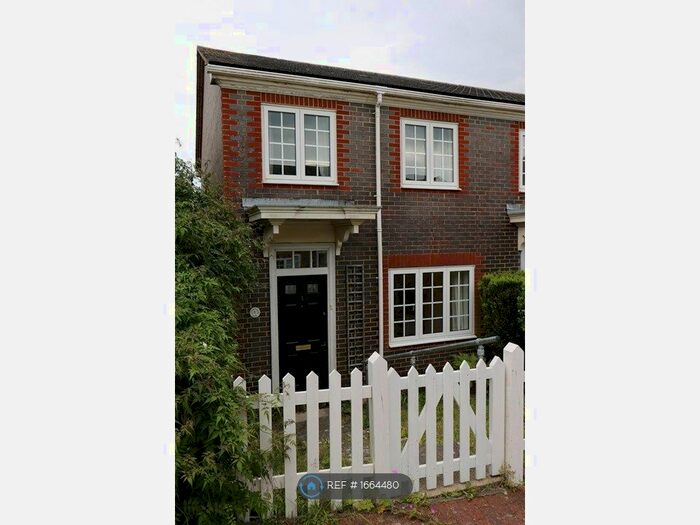 3 Bedroom End Of Terrace House To Rent In Verralls Walk, Lewes, BN7