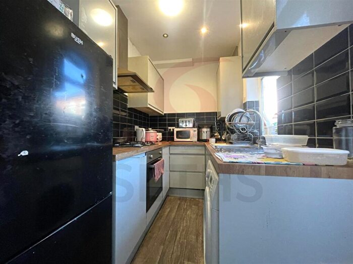 2 Bedroom Terraced House To Rent In Celt Street, Westcotes, Leicester, LE3