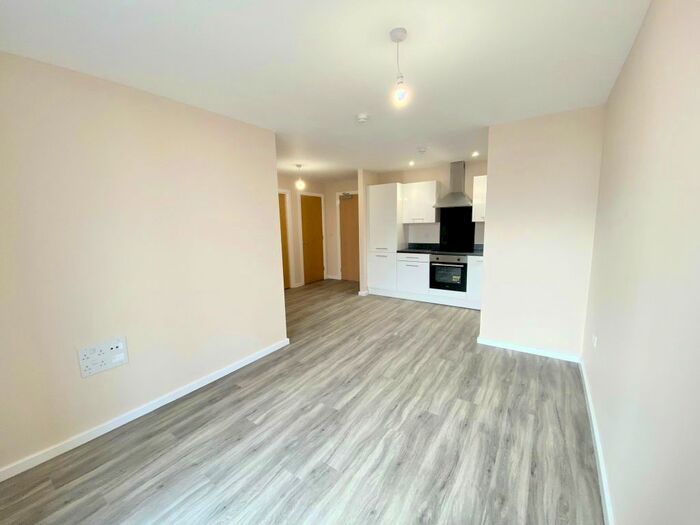 1 Bedroom Flat To Rent In Southwood House, Goodiers Drive, M5