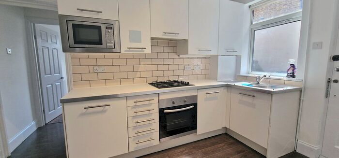 1 Bedroom Maisonette To Rent In Bradshaw Road, Watford, WD24