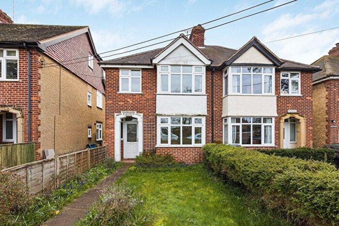 3 Bedroom Semi Detached House For Sale In Radley Road, Abingdon, Oxfordshire, OX14