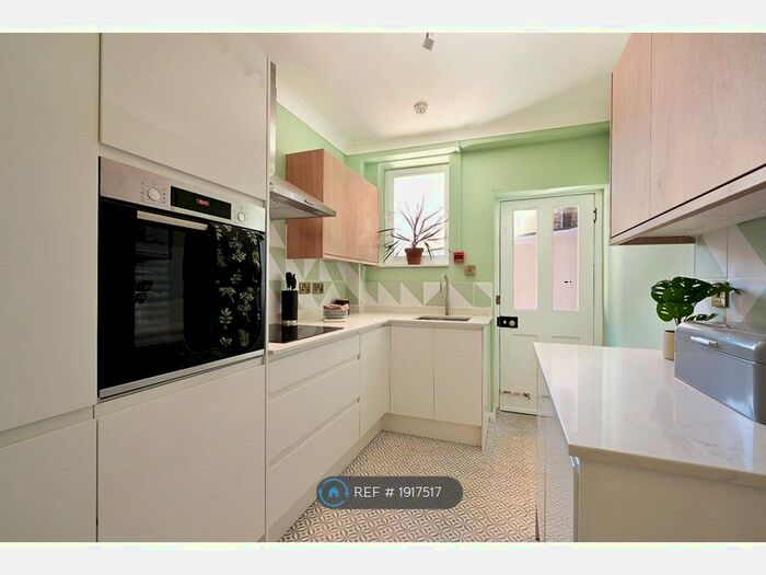 1 Bedroom Flat To Rent In Beaconsfield Villas, Brighton, BN1