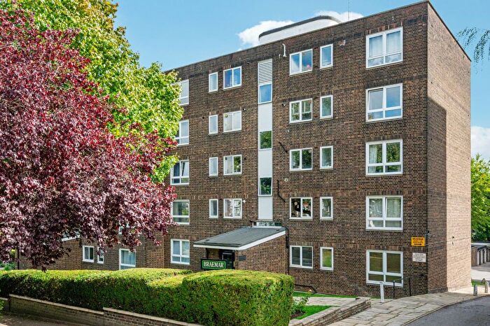 2 Bedroom Flat For Sale In Braemar, Kersfield Road, SW15