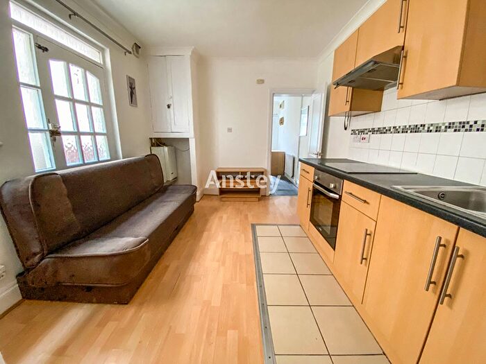 1 Bedroom Flat To Rent In Northam Road, Southampton, SO14