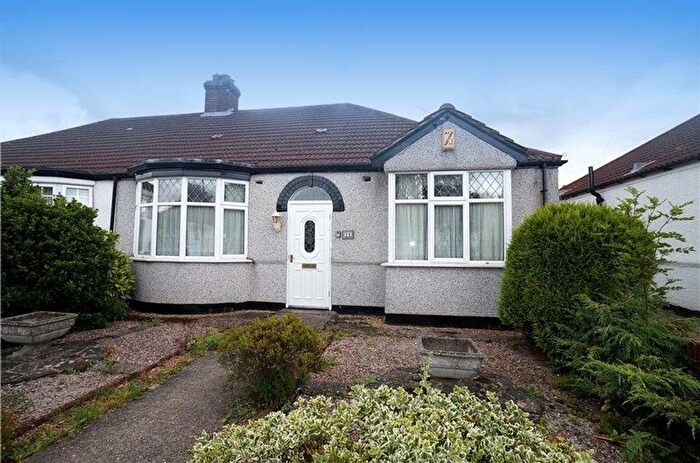 2 Bedroom Bungalow To Rent In Hillview Road, Chislehurst, BR7