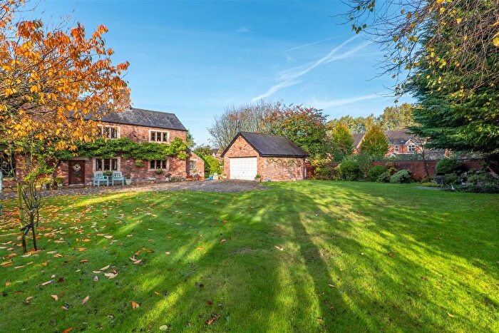 5 Bedroom Detached House For Sale In Leyland Lane, Leyland, PR25