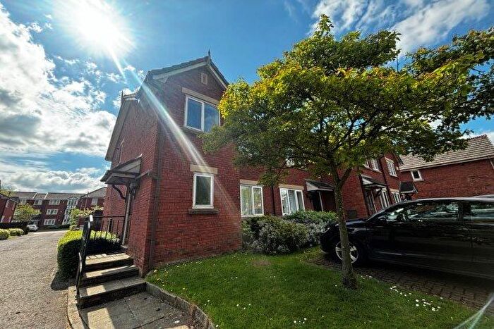 3 Bedroom Property To Rent In Beamont Drive, Preston, PR1