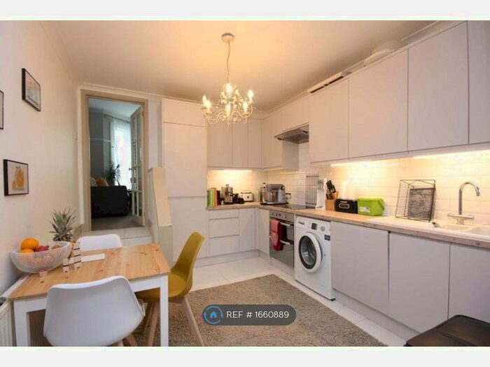 1 Bedroom Flat To Rent In Englewood Road, London, SW12