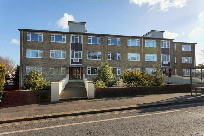 2 Bedroom Apartment To Rent In Devonshire Court, The Drive, Hove, East Sussex, BN3
