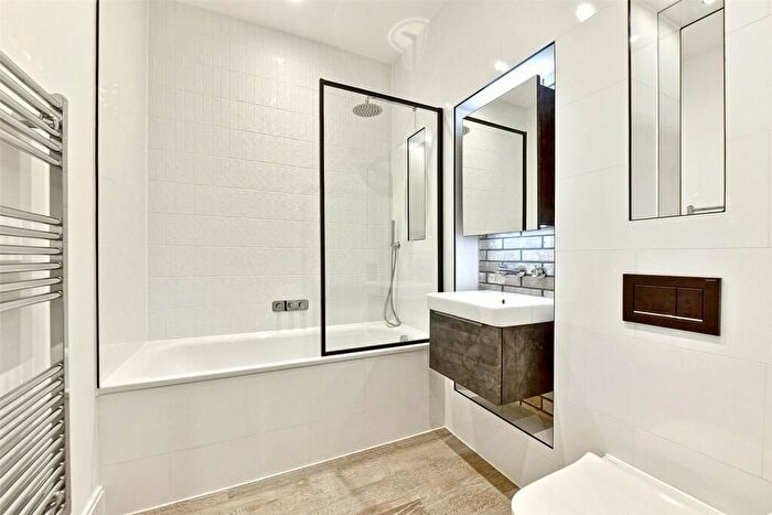 1 Bedroom Flat To Rent In Memorial Avenue, Slough, SL1