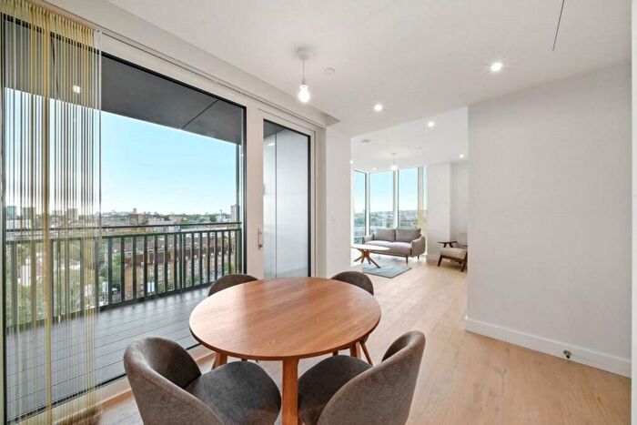 2 Bedroom Flat To Rent In Brill Place, London, NW1